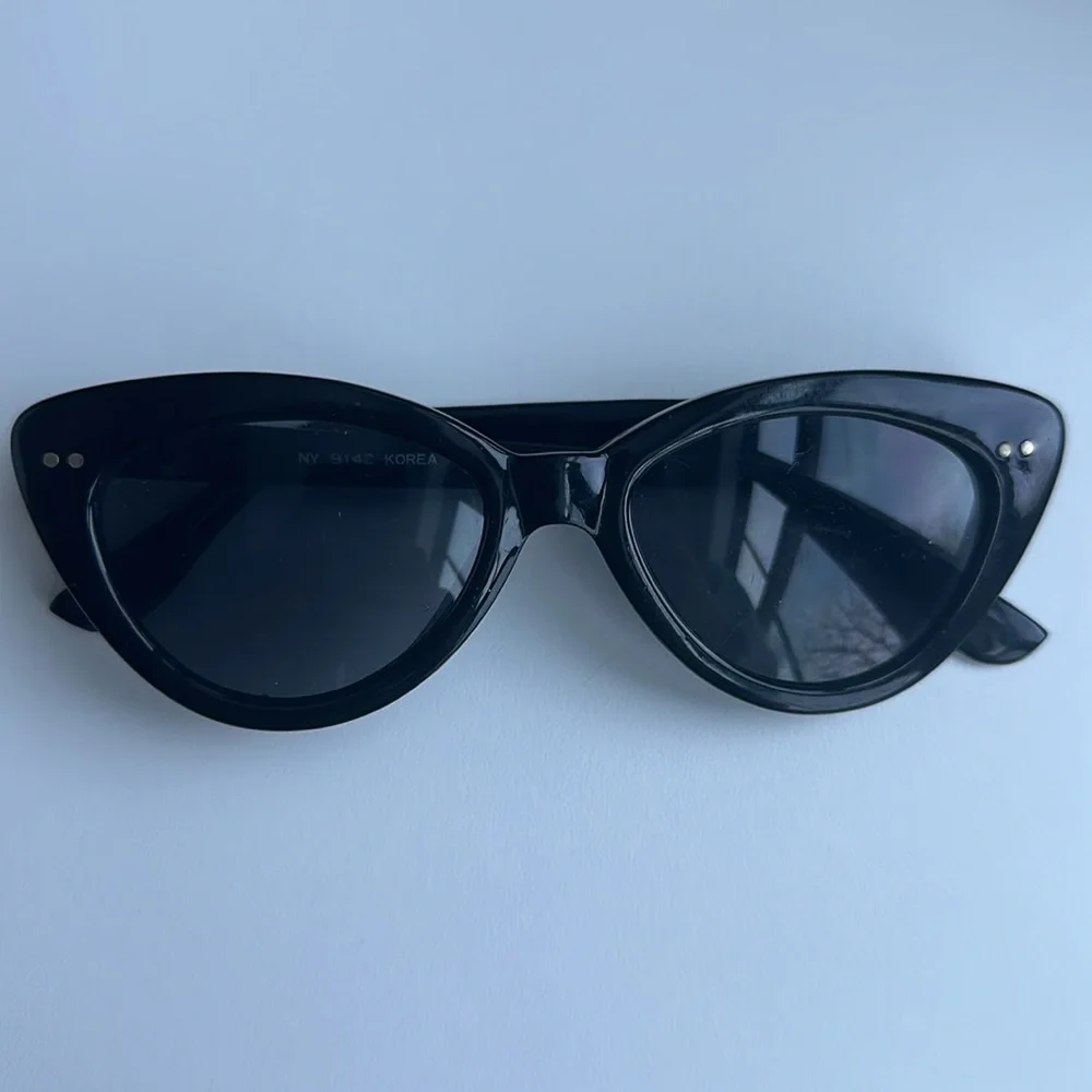 Vintage Black cat eye sunglasses